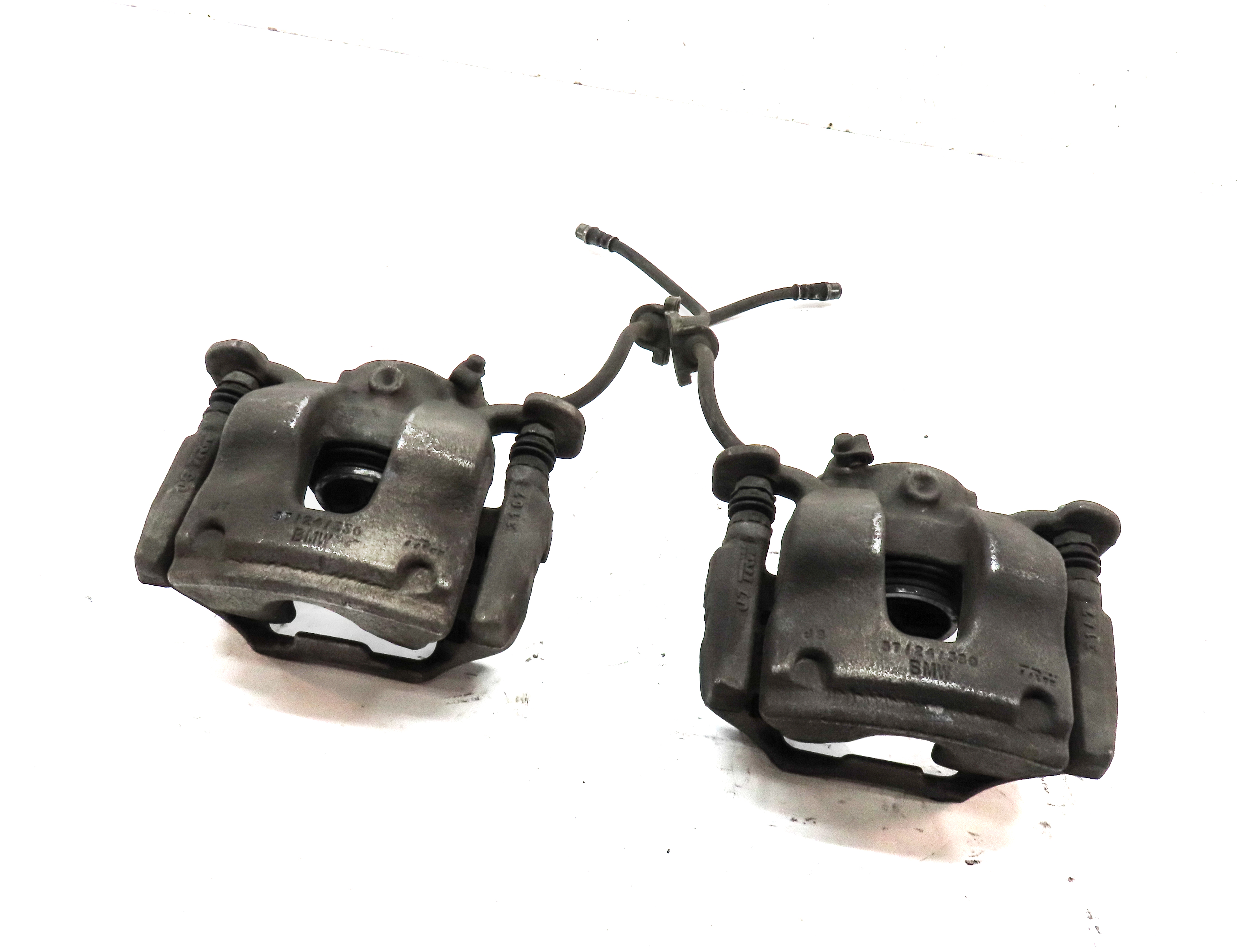 16-21 MINI COUNTRYMAN BMW X1 X2 2 (F39 F45 F48) FRONT LEFT & RIGHT BRAKE CALIPER — exact item pictured